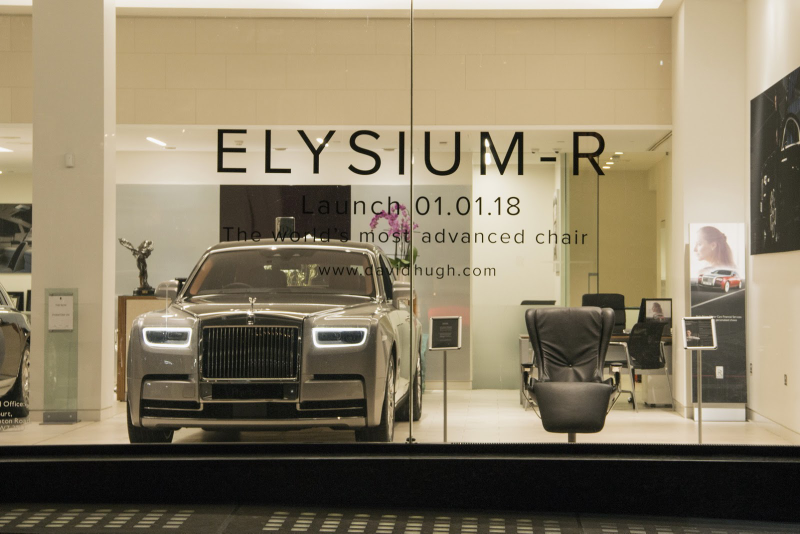 Illustration for article titled Putting A $52,000 Armchair In A Dealership Showroom Is A Very Rolls-Royce Thing To DoÂ